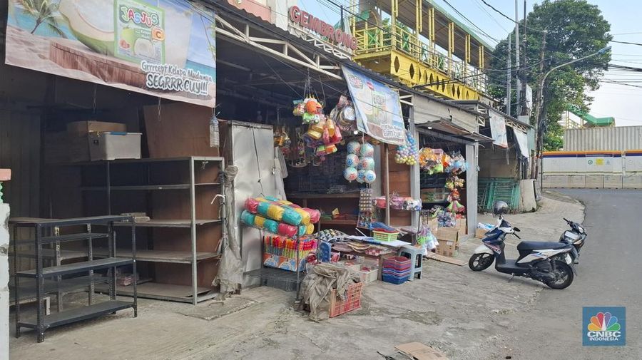 Kondisi Pasar Gembrong di Jakarta Timur sepi pembeli, Jumat (20/6/2025). (CNBC Indonesia/Chandra Dwi Pranata)