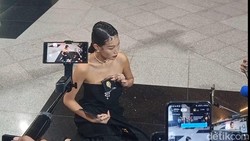 Patricia Gouw Unboxing Suvenir Unduh Mantu Al Ghazali dan Alyssa