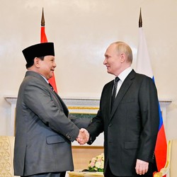 Prabowo Temui Putin, Ajak Rusia Investasi di Hulu Migas RI