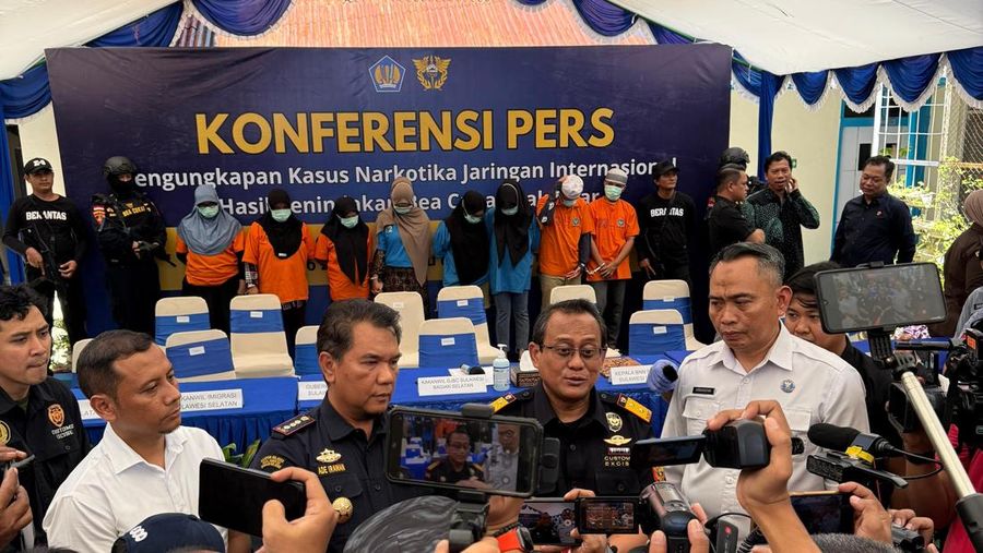 Bea Cukai Makassar melakukan kolaborasi strategis melalui Joint Analysis dan Joint Operation bersama Kanwil DJBC Sulawesi Bagian Selatan dan BNN Provinsi Sulawesi Selatan, Makassar (21/06/2025). (Istimewa)