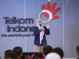 Direksi Telkom Kunjungi Pelanggan-Tinjau Infrastruktur Digital di Surabaya