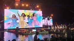 JKT48 Bawa Keceriaan Lagi di Puncak HUT Jakarta 2025