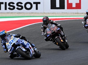 Momen Duel Sengit Marquez vs Bagnaia di Awal Balapan MotoGP Italia 2025