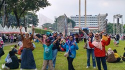 Lapangan Bateng Makin Siang Makin Ramai, Warga Tak Sabar Rayakan HUT Jakarta