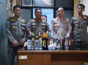 2 Pria di Depok Jual Miras Berkedok Toko Jamu, Ribuan Botol Disita