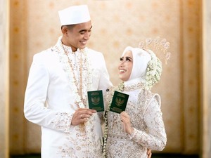 Most Pop: Pernikahan Rizky Ridho & Sendy Aulia, Tampil Glamor Saat Resepsi