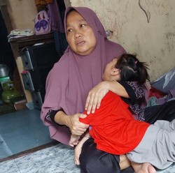 Lahir Piatu, Anak Pencari Ikan Alami Cerebral Palsy Pasif Tetap Tegar