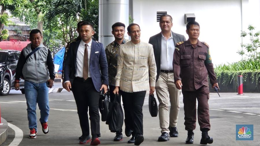 Kejaksaan Agung (Kejagung), hari ini, Senin (23/6/2025), mengagendakan pemeriksaan Nadiem Makarim mantan Menteri Pendidikan dan Kebudayaan Riset dan Teknologi (Mendikbudristek) sebagai saksi kasus dugaan korupsi Program Digitalisasi Pendidikan periode 2019-2022. (CNBC Indonesia/Intan Rakhmayanti)