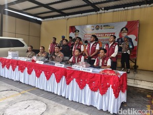 Polisi Tangkap Tangan Suap Seleksi Perangkat Desa Rp 1,09 M di Sidoarjo