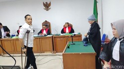 Mantan Kepala Disnakertrans Sumsel Deliar Marzoeki Divonis 5 Tahun Penjara