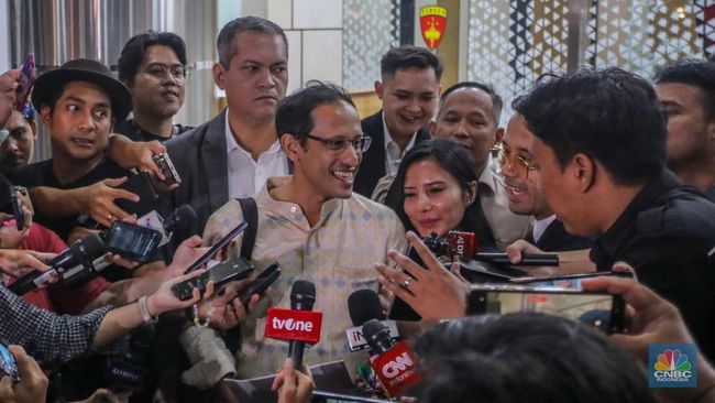 Kejagung Cekal Nadiem Makarim ke Luar Negeri Selama 6 bulan