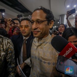 Potret Eks Mendikbudristek Nadiem Makarim Diperiksa Kejagung 12 Jam