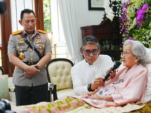 Ucapan Terima Kasih Eyang Meri Hoegeng Dikunjungi Kapolri Saat Ultah ke-100
