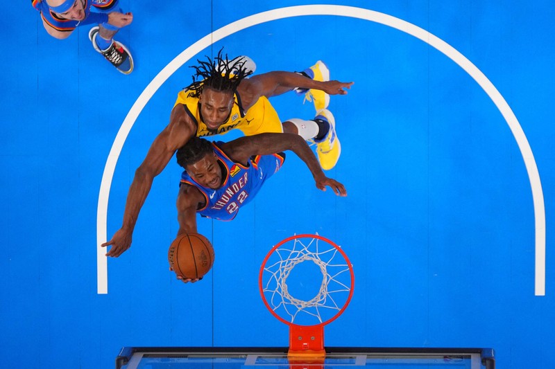 Oklahoma City Thunder berhasil jadi juara NBA 2025 usai mengalahkan Indiana Pacers 103-91 dengan skor pada gim ketujuh final NBA, Senin (23/6). Thunder juara dengan agregat 4-3. (IMAGN IMAGES via Reuters Connect/Kyle Terada) Oklahoma City Thunder berhasil jadi juara NBA 2025 usai mengalahkan Indiana Pacers 103-91 dengan skor pada gim ketujuh final NBA, Senin (23/6). Thunder juara dengan agregat 4-3. (IMAGN IMAGES via Reuters Connect/Kyle Terada)