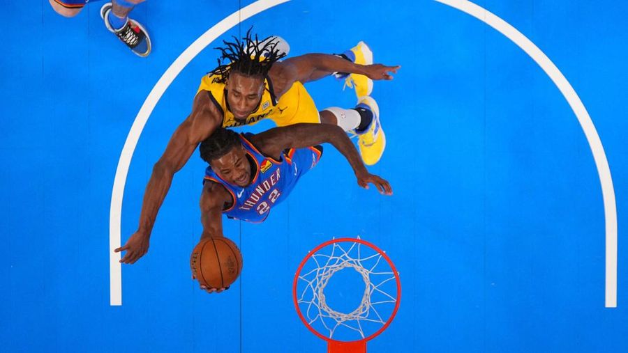 Oklahoma City Thunder berhasil jadi juara NBA 2025 usai mengalahkan Indiana Pacers 103-91 dengan skor pada gim ketujuh final NBA, Senin (23/6). Thunder juara dengan agregat 4-3. (IMAGN IMAGES via Reuters Connect/Kyle Terada) Oklahoma City Thunder berhasil jadi juara NBA 2025 usai mengalahkan Indiana Pacers 103-91 dengan skor pada gim ketujuh final NBA, Senin (23/6). Thunder juara dengan agregat 4-3. (IMAGN IMAGES via Reuters Connect/Kyle Terada)
