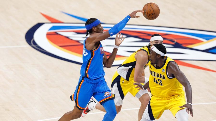 Oklahoma City Thunder berhasil jadi juara NBA 2025 usai mengalahkan Indiana Pacers 103-91 dengan skor pada gim ketujuh final NBA, Senin (23/6). Thunder juara dengan agregat 4-3. (IMAGN IMAGES via Reuters Connect/Kyle Terada) Oklahoma City Thunder berhasil jadi juara NBA 2025 usai mengalahkan Indiana Pacers 103-91 dengan skor pada gim ketujuh final NBA, Senin (23/6). Thunder juara dengan agregat 4-3. (IMAGN IMAGES via Reuters Connect/Kyle Terada)