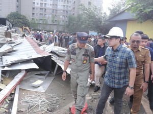 Pemkot Tangsel Bongkar Kawasan Roxy Ciputat, Diduga Jadi Tempat Prostitusi