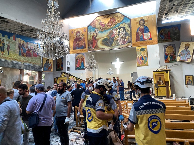 Sebanyak 20 orang tewas dan 52 luka-luka dalam serangan bom bunuh diri di sebuah gereja di Damaskus, Suriah, pada Minggu (22/6/2025). (via REUTERS/The White Helmets)