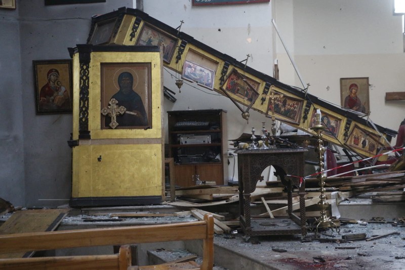 Sebanyak 20 orang tewas dan 52 luka-luka dalam serangan bom bunuh diri di sebuah gereja di Damaskus, Suriah, pada Minggu (22/6/2025). (via REUTERS/The White Helmets)