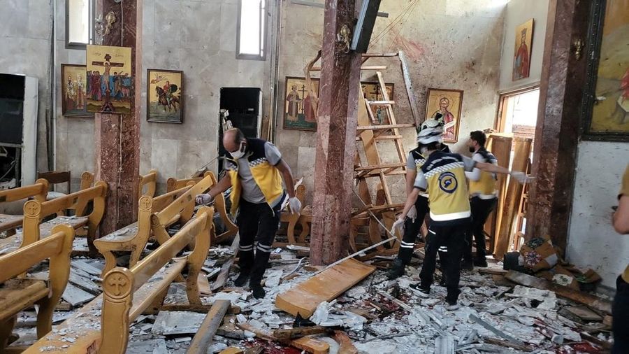Sebanyak 20 orang tewas dan 52 luka-luka dalam serangan bom bunuh diri di sebuah gereja di Damaskus, Suriah, pada Minggu (22/6/2025). (via REUTERS/The White Helmets)