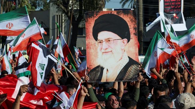 Ayatullah: Gelar Agung yang Tak Bisa Dibeli, Siapa Bisa Menyandangnya?