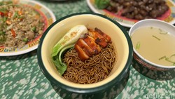 Tjahaja Abadi: Menikmati Mie Hong Kong hingga Sapi Saus Mongolia di Blok M