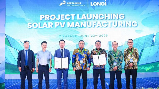 Pertamina NRE dan LONGi Luncurkan Proyek Manufaktur Modul Panel Surya