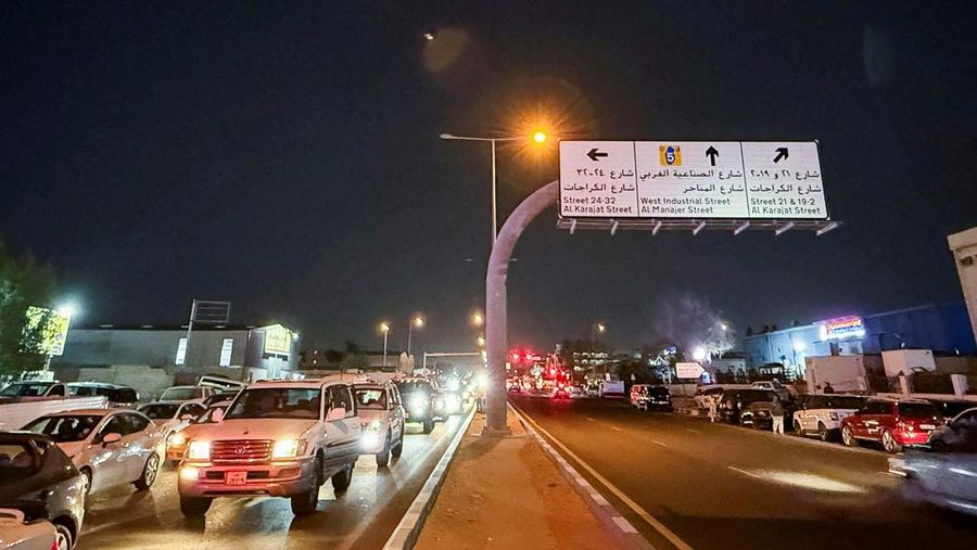 Intersepsi terjadi setelah angkatan bersenjata Iran mengatakan mereka menargetkan pangkalan Al-Udeid dalam serangan rudal, di Qatar, 23 Juni 2025. REUTERS/Stringer