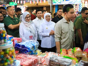 Khofifah Pastikan Harga Sembako di Jatim Masih Stabil