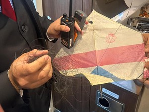 Layang-layang Nyangkut di Sekitar Jalur Whoosh Masih Terjadi!