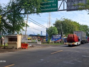 Cuaca Buruk, Antrean Kendaraan Mengular di Pelabuhan Gilimanuk