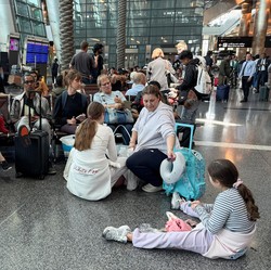 Potret Dubai Setop Penerbangan Imbas Serangan Iran di Qatar