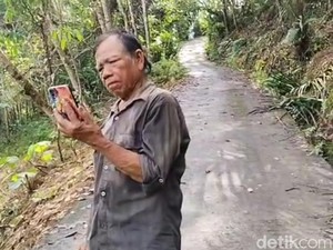 Untuk Telepon Anak Harus Jalan 1 Km ke Atas Bukit