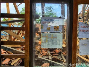 Penampakan Ruang Kelas SMPN 4 Simpenan yang Ambruk