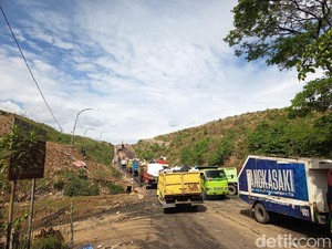 Solusi Pemkot Makassar Atasi Antrean Panjang Truk Sampah di TPA Antang