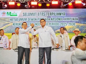 Fadli Zon Serahkan Tongkat Kepemimpinan HKTI ke Wamentan Sudaryono