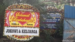 Jokowi Kirim Karangan Bunga Ucapan Selamat di Pernikahan Anak Pramono
