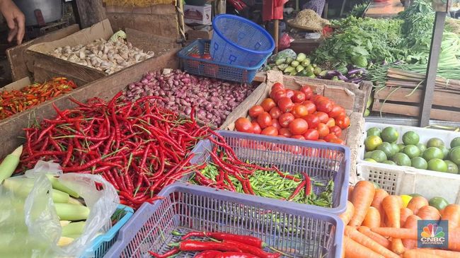 Harga Sayuran di Pasar Kramat Jati Sempat Gila-gilaan, Sekarang Begini