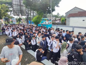 Perjuangan Asep Cari Kerja Lagi di Usia 36 Tahun di Ciamis