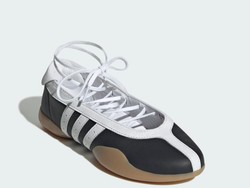 5 Sneakers Keluaran 2025 Terbaik, Adidas Hingga Louis Vuitton 5 Sneakers Keluaran 2025 Terbaik, Adidas Hingga Louis Vuitton