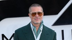 Aktor Muda Ngebet Punya Waralaba-Film Superhero, Brad Pitt: Jangan!