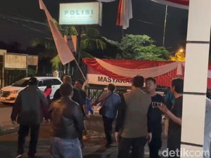 Ketua RT di Tasikmalaya Dikepung Warga gegara Cabuli Bocah