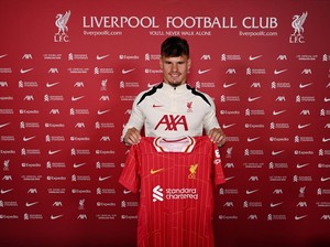 Liverpool Rekrut Milos Kerkez dari Bournemouth