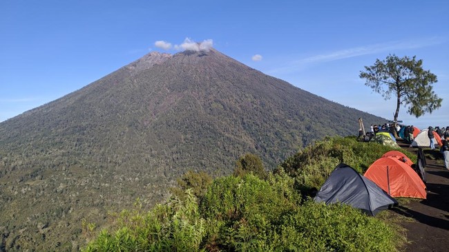Kebakaran di Rinjani Malam Hari, TNGR Kerahkan Tim Gabungan