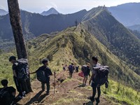 Cara Cepat Atasi Hiportemia Saat Mendaki Gunung