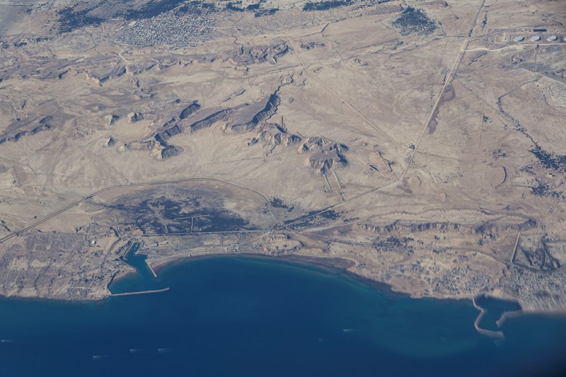 FOTO FILE: Pemandangan udara pantai Iran dan pulau Qeshm di selat Hormuz, 10 Desember 2023. REUTERS/Stringer/Foto File