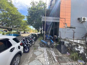Kafe Milik Waka DPRD Parepare Suyuti Berdiri di Atas Trotoar Mattirotasi