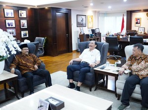Temui Luhut, Gus Ipul Bahas Pengembangan Digitalisasi Penyaluran Bansos