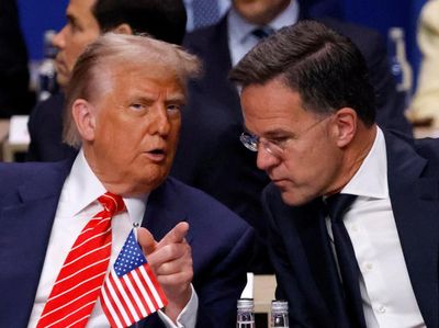 Momen Trump Dipanggil