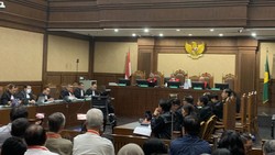 Jaksa Cecar Kedekatan Hasto dengan Harun Masiku, Ada soal Senior Partai